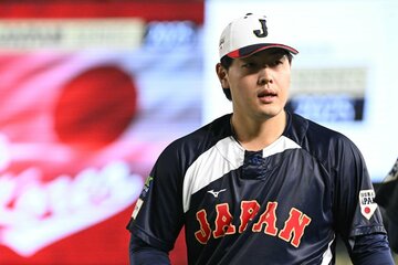 後輩から〝兄貴分〟ぶりを証言された岡本和真