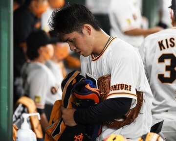  ４回で急きょ降板となった巨人・高橋