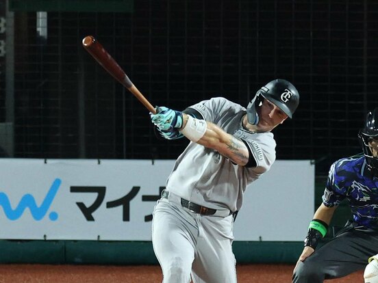 ４回、球宴初安打を放ったキャベッジ