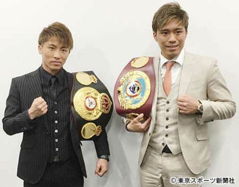  井上尚弥（左）と伊藤雅雪