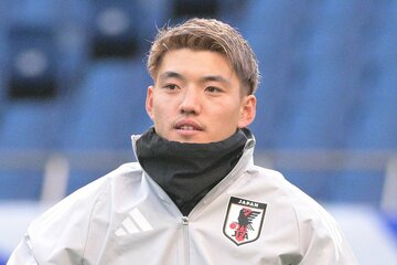 堂安律