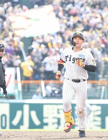 ダイヤモンドを１周する阪神・嶋村麟士朗