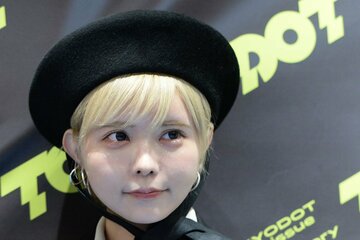 益若つばさ