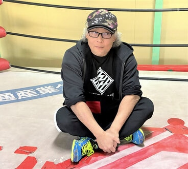 リングに座るＴＡＪＩＲＩ