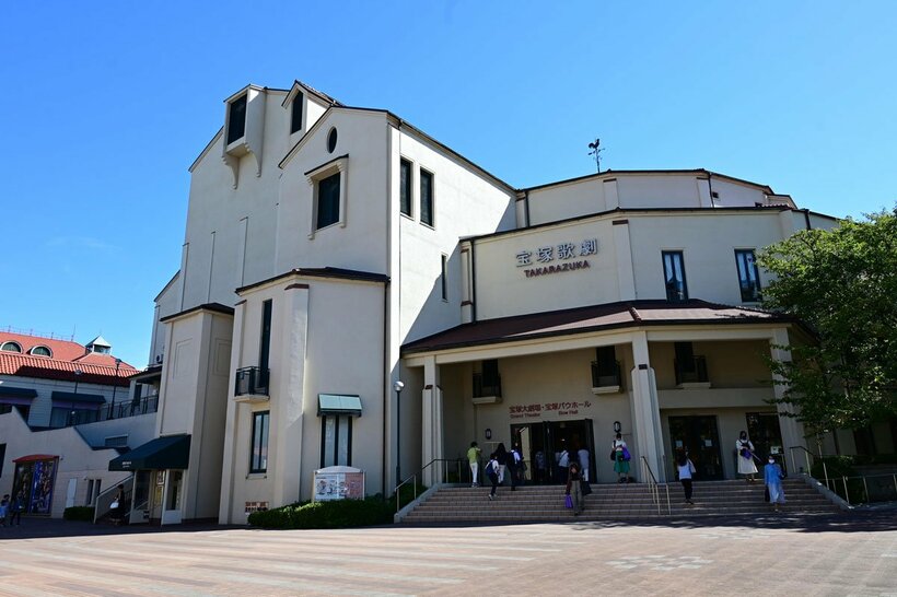宝塚大劇場