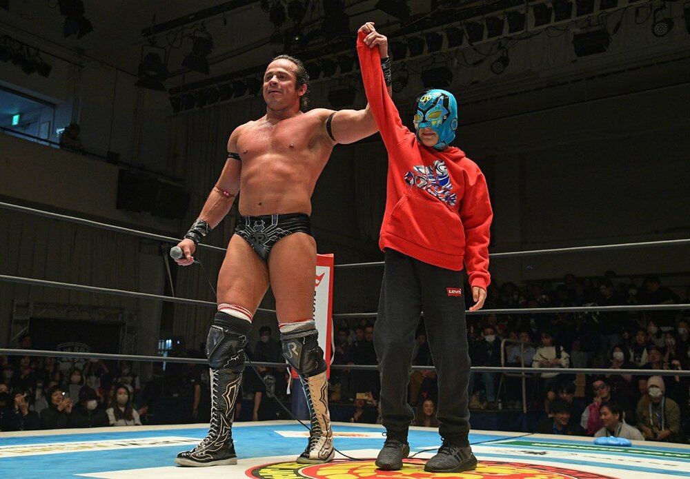 ３代目となる息子を紹介したボラドール