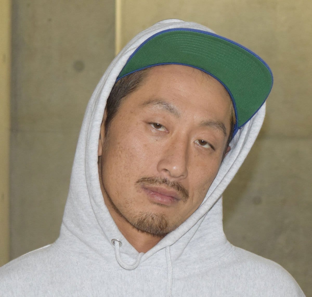 おでん ツンツン 男