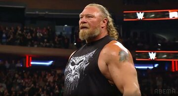 不敵な笑みを浮かべるブロック・レスナー(©AbemaTV,Inc.）