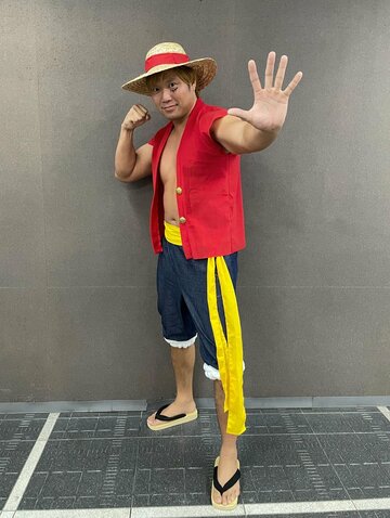  「ONE PIECE」ルフィのコスプレをした宮原健斗