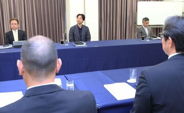 ドラフト前日のスカウト会議に出席した阪神・藤川監督