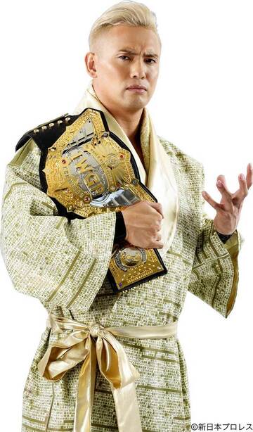  ＦＣ東京のホーム開幕戦に来場するオカダ・カズチカ（新日本プロレス提供）