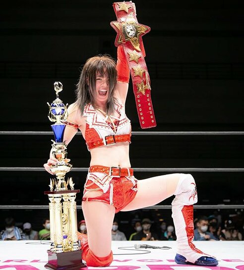 スターダム★岩谷実着用。 スターダム】岩谷麻優がジャングル叫女下しワールド王座防衛「初めて
