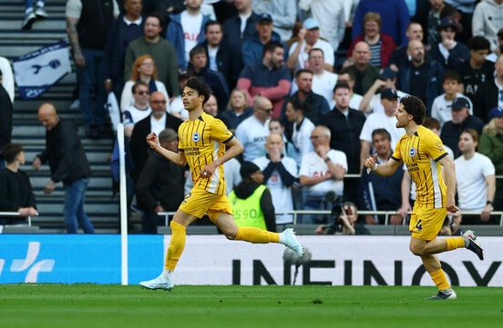 ゴールを決めた三笘薫（ロイター）