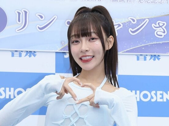 日本版写真集発売前日イベントに登場したリン・シャン