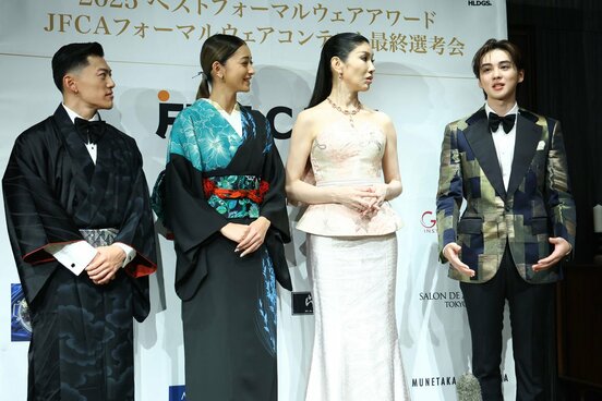 左からTAICHI、池田美優、アンミカ、吉野北人