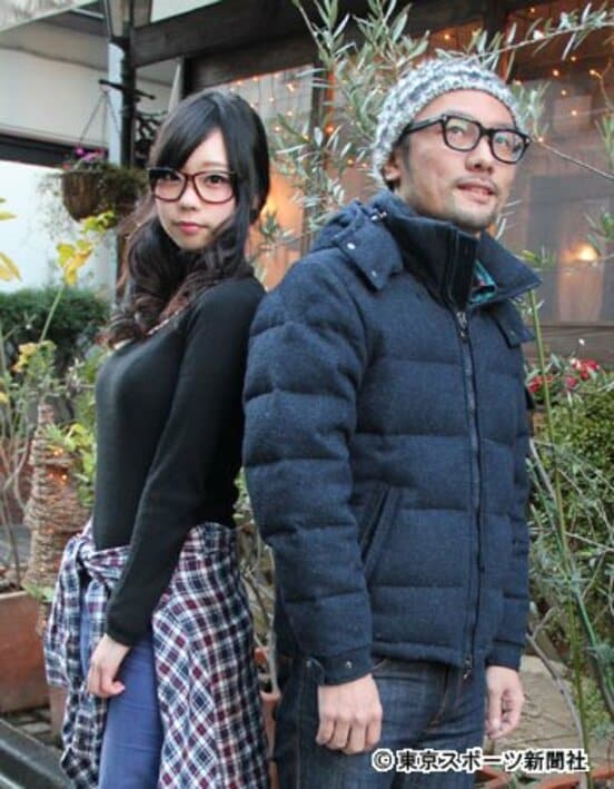 伊藤智彦監督(右)と青山ひかる