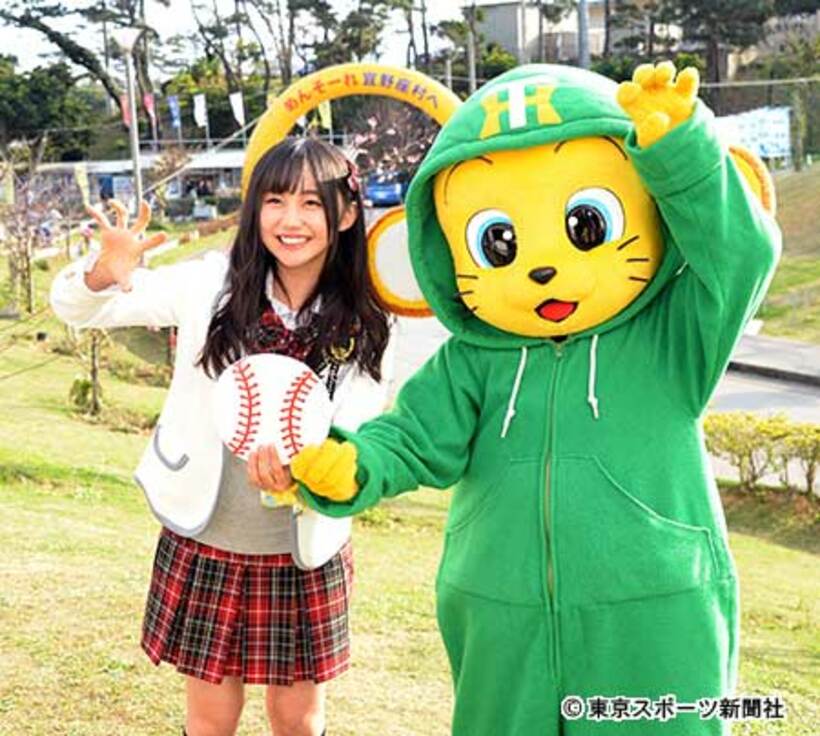 キー太と記念撮影する藪下