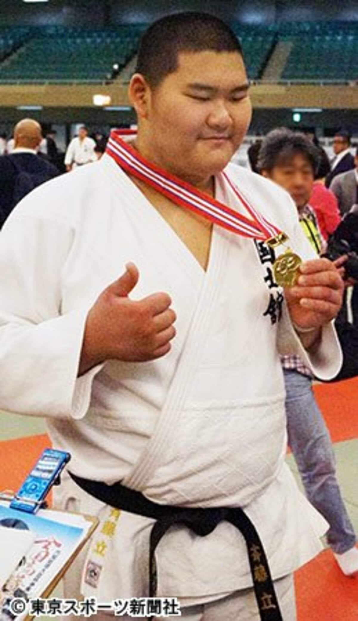 山下 泰裕 息子