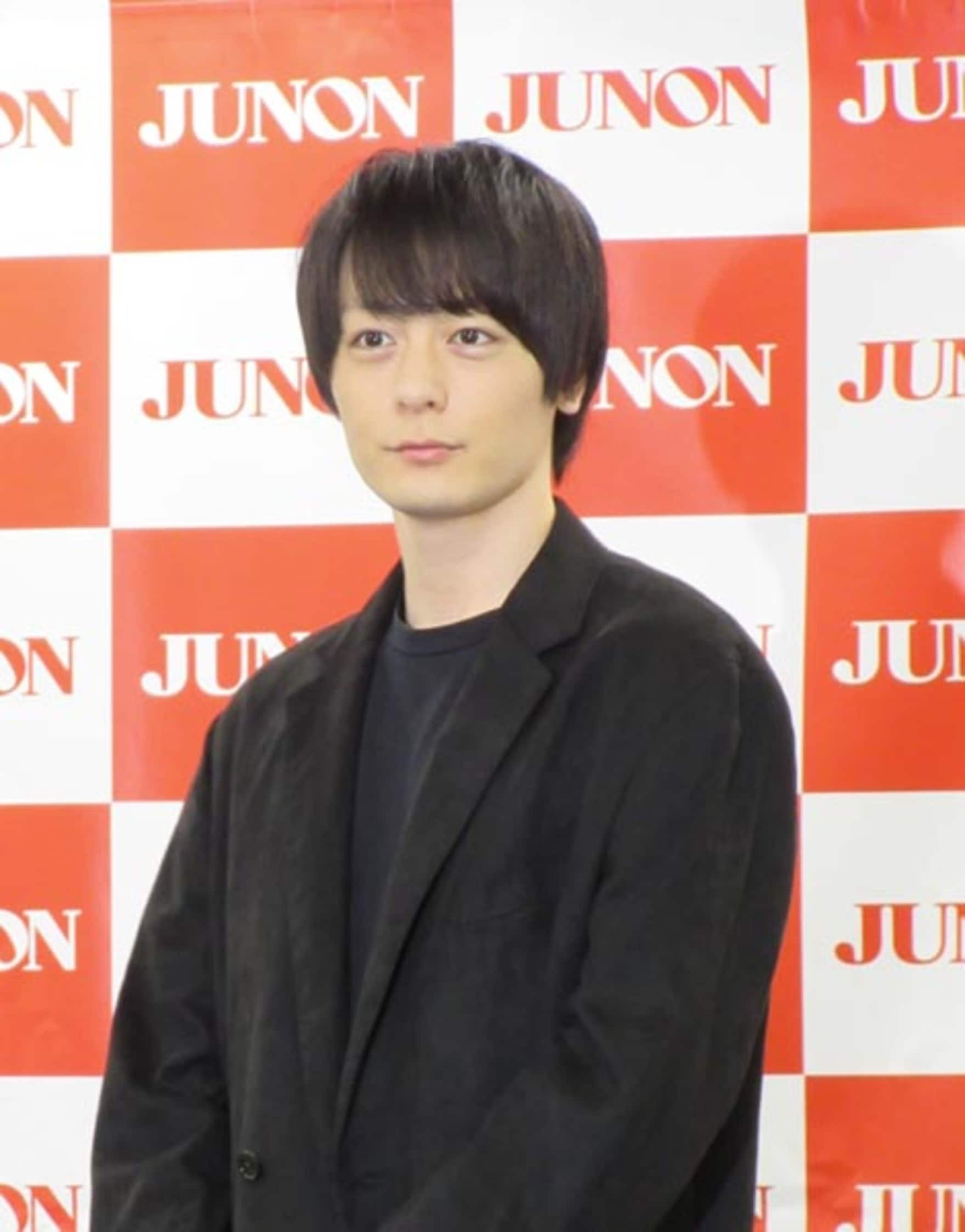 ジュノンボーイ出身の俳優・犬飼貴丈が「BEST35お披露目記念会見」に出席 | 東スポWEB