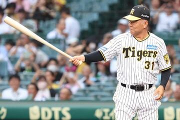 掛布氏が打席に立つだけで甲子園は大歓声