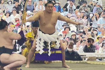 土俵入りを披露する豊昇龍