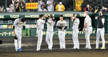  試合をブチ壊した藤浪はひたすら頭を下げた