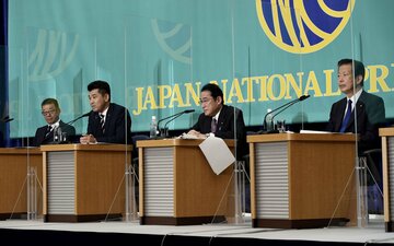  左から松井一郎代表、泉健太代表、岸田文雄首相、山口那津男代表-（東スポWeb）