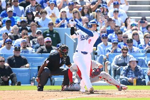 大谷翔平が踏んだ打席の土〟をドジャースが2万円で販売 ファンは微妙