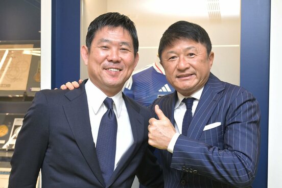 森保一監督(左)と武田修宏氏
