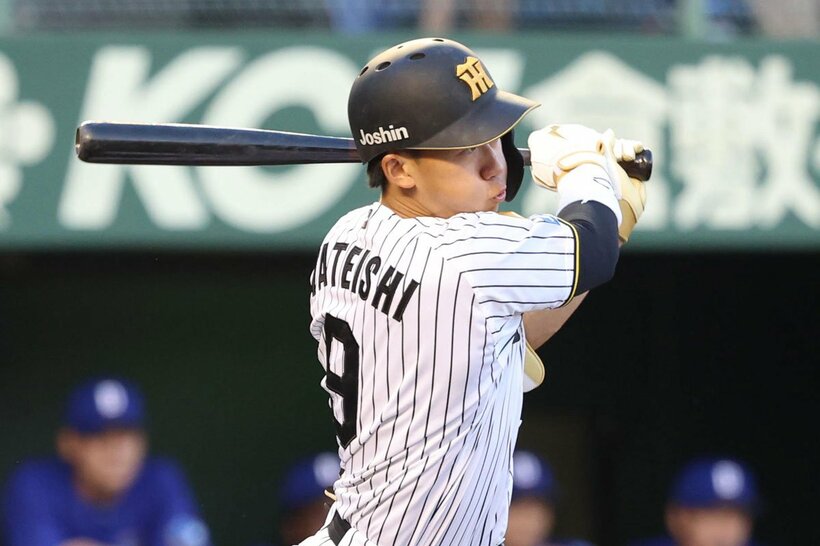２回に一軍初安打となる中前打を放った阪神のドラフト１位・立石正広
