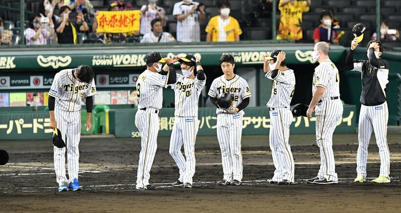  試合をブチ壊した藤浪はひたすら頭を下げた