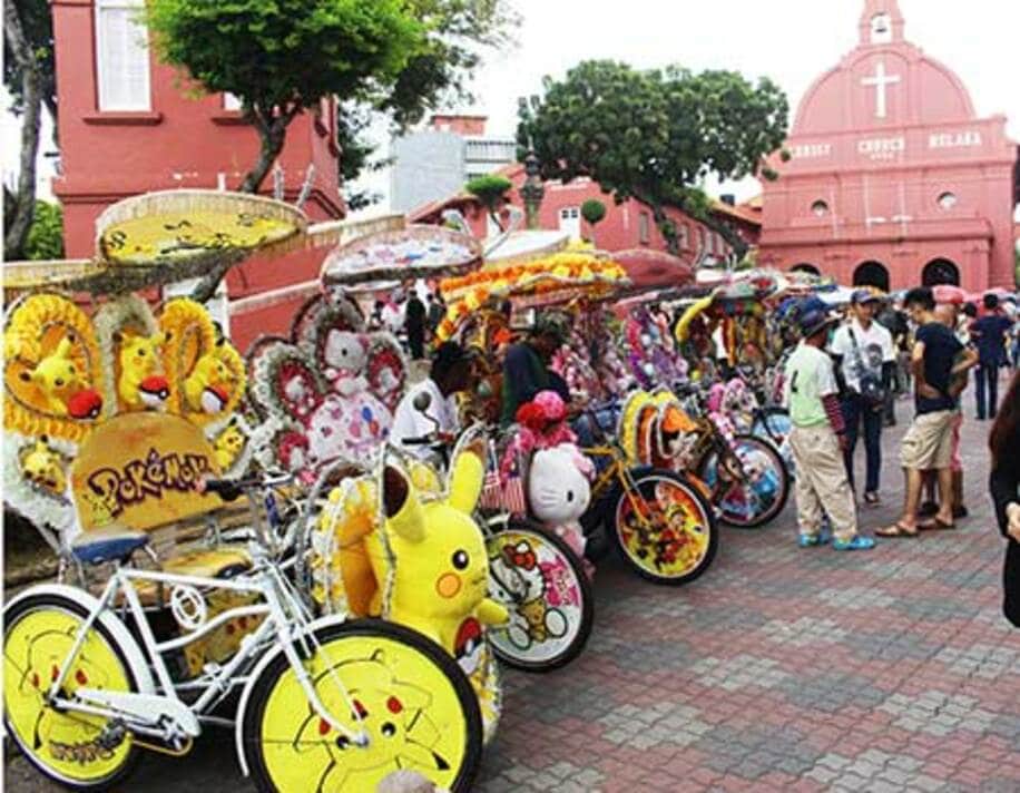 マレーシア・マラッカの派手な自転車タクシー
