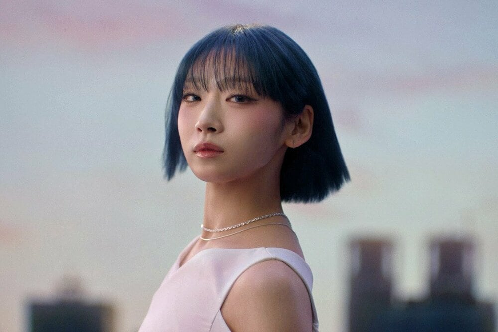 HANAのJISOO出演の「いち髪 PREMIER」新CM「後ろ姿のリレー」篇