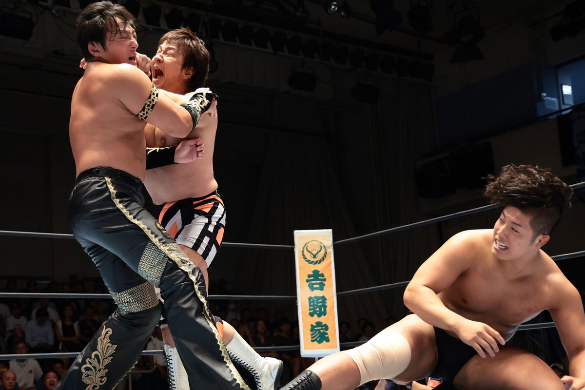 新日本】タイチと小島聡が小島軍（仮）時代以来14年3か月ぶり共闘も