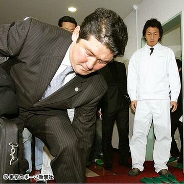 写真：ロッテ二軍監督・山下徳人「プロ野球選手は謙虚であれ」 | 東スポWEB