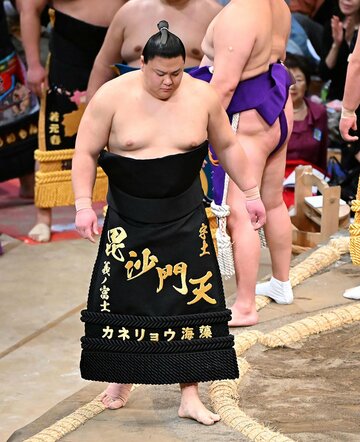 毘沙門天の化粧まわしの義ノ富士