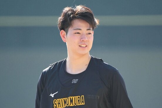ノリノリで自主トレをこなしている阪神のドラフト１位・下村海翔