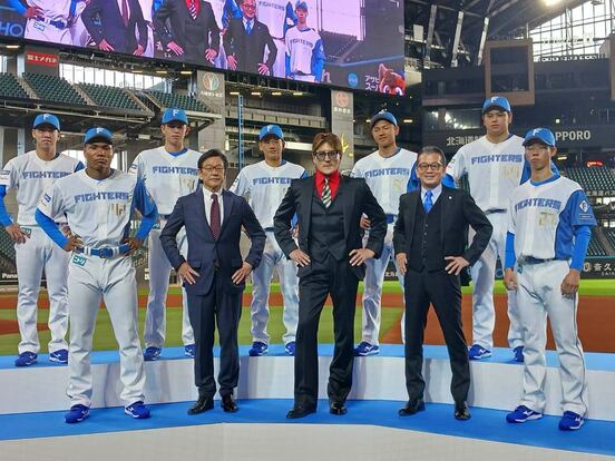 新入団選手ウェルカムイベントに参加した新庄監督