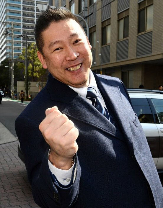まさかの党名に変えた立花党首