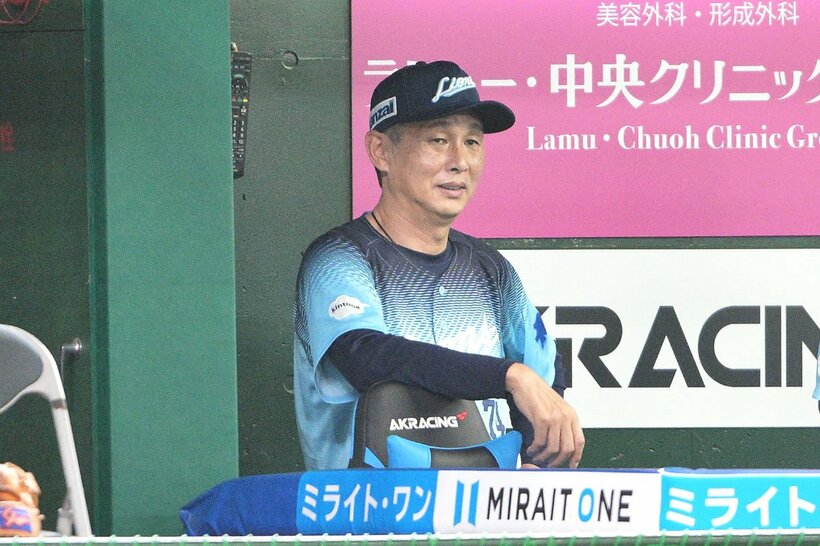 首位ソフトバンクとの差を縮められなかった西武・西口監督