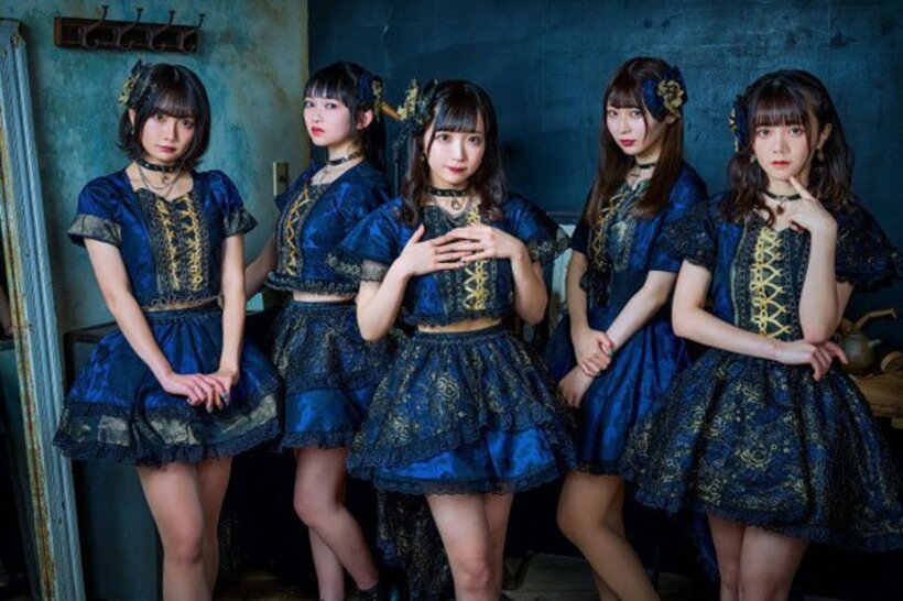  「手羽先センセーション」（左からカワイ、佐山、佐野、三好、日南）