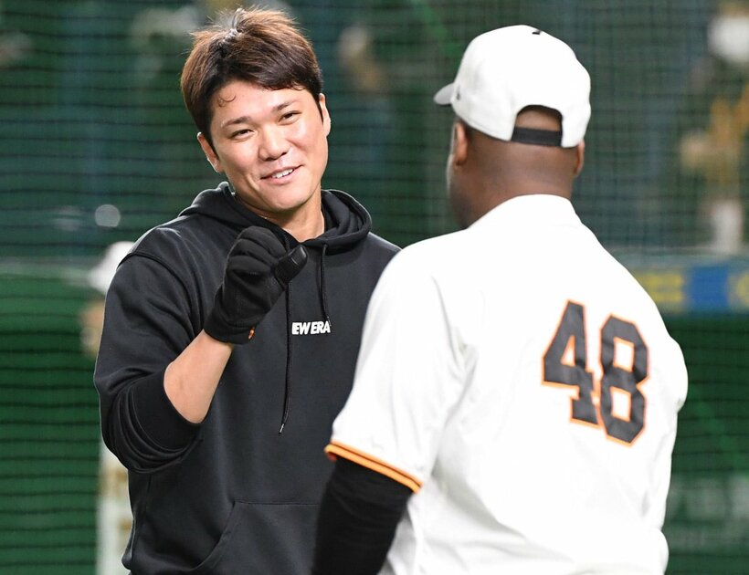  巨人・坂本(左)の状態は…（東スポWeb）