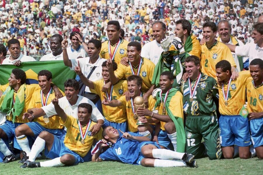 歓喜のブラジル代表(1994年7月17日、米ロサンゼルス)