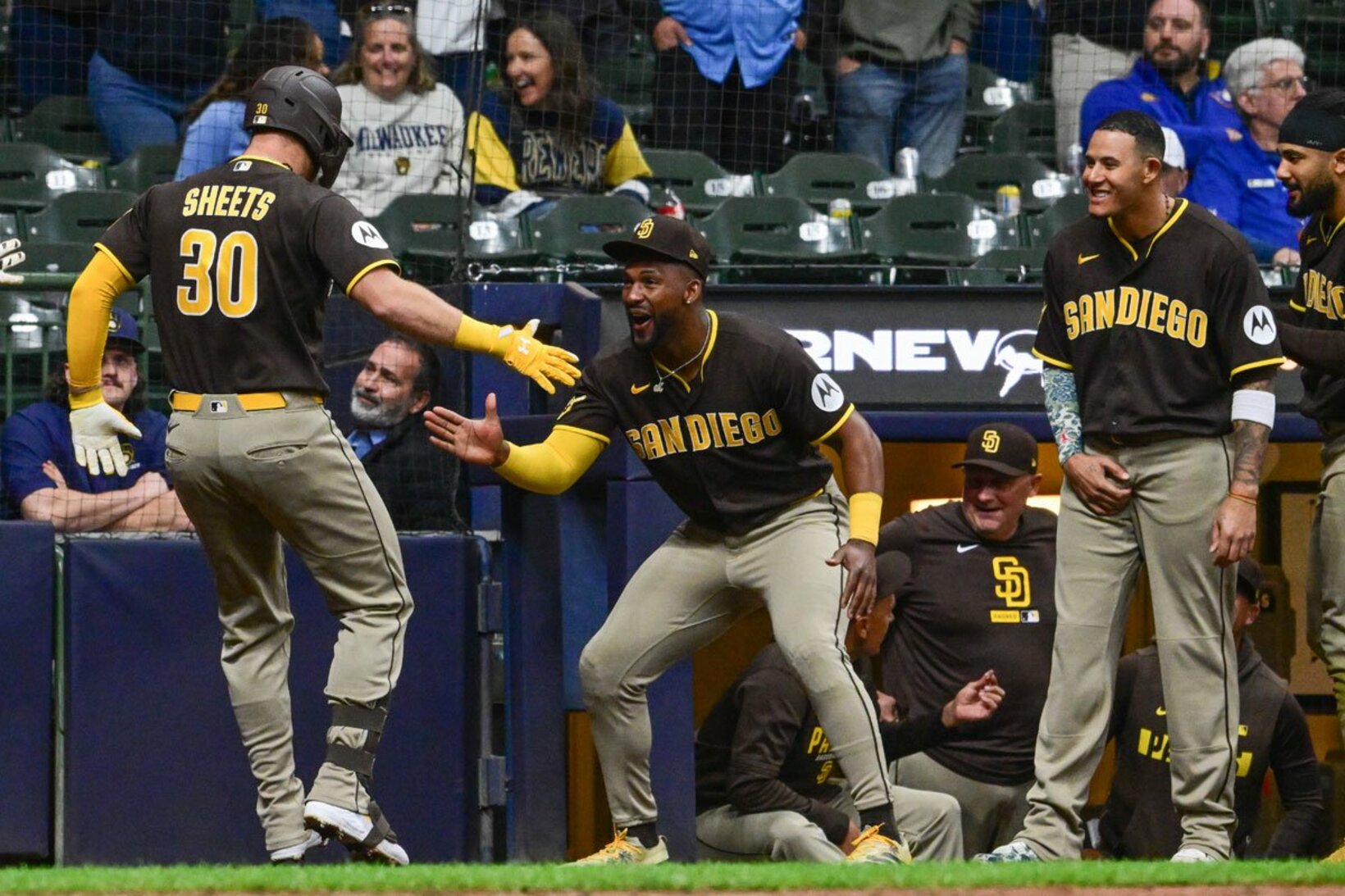 写真:【MLB】ドジャース焦らすパドレスの〝謎の強さ〟数字では測れぬ不気味な「圧」=米報道 | 東スポWEB