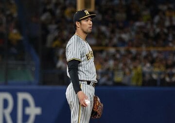 ８回、加治屋のボークで同点に追いつかれた