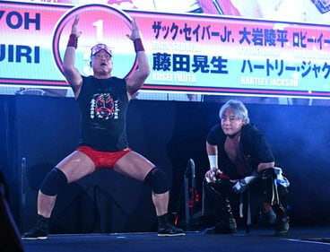 筑前りょう太（左）が大会の顔として熱を生み出している