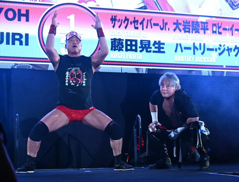 筑前りょう太（左）が大会の顔として熱を生み出している