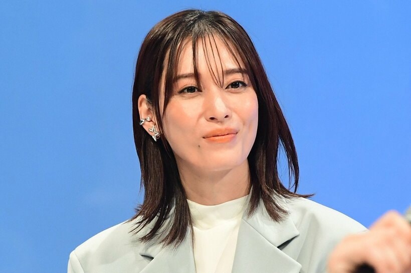 彩芽を演じた月城かなと