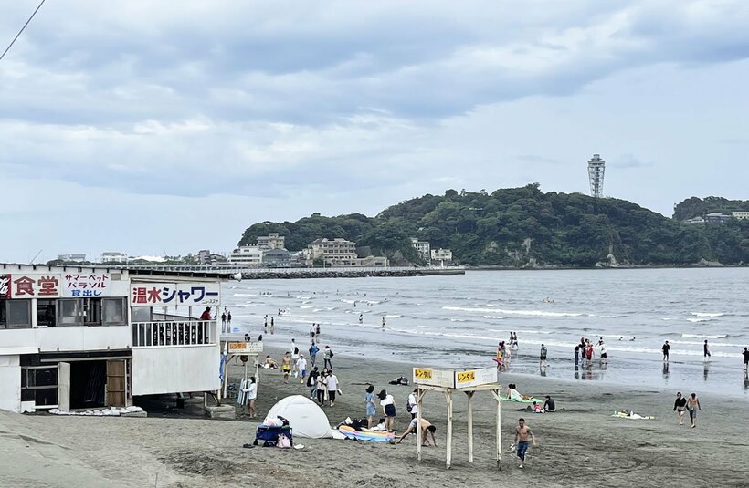  神奈川・藤沢市の片瀬東浜海水浴場