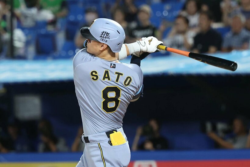 ３回、３３号ソロを放った佐藤輝明